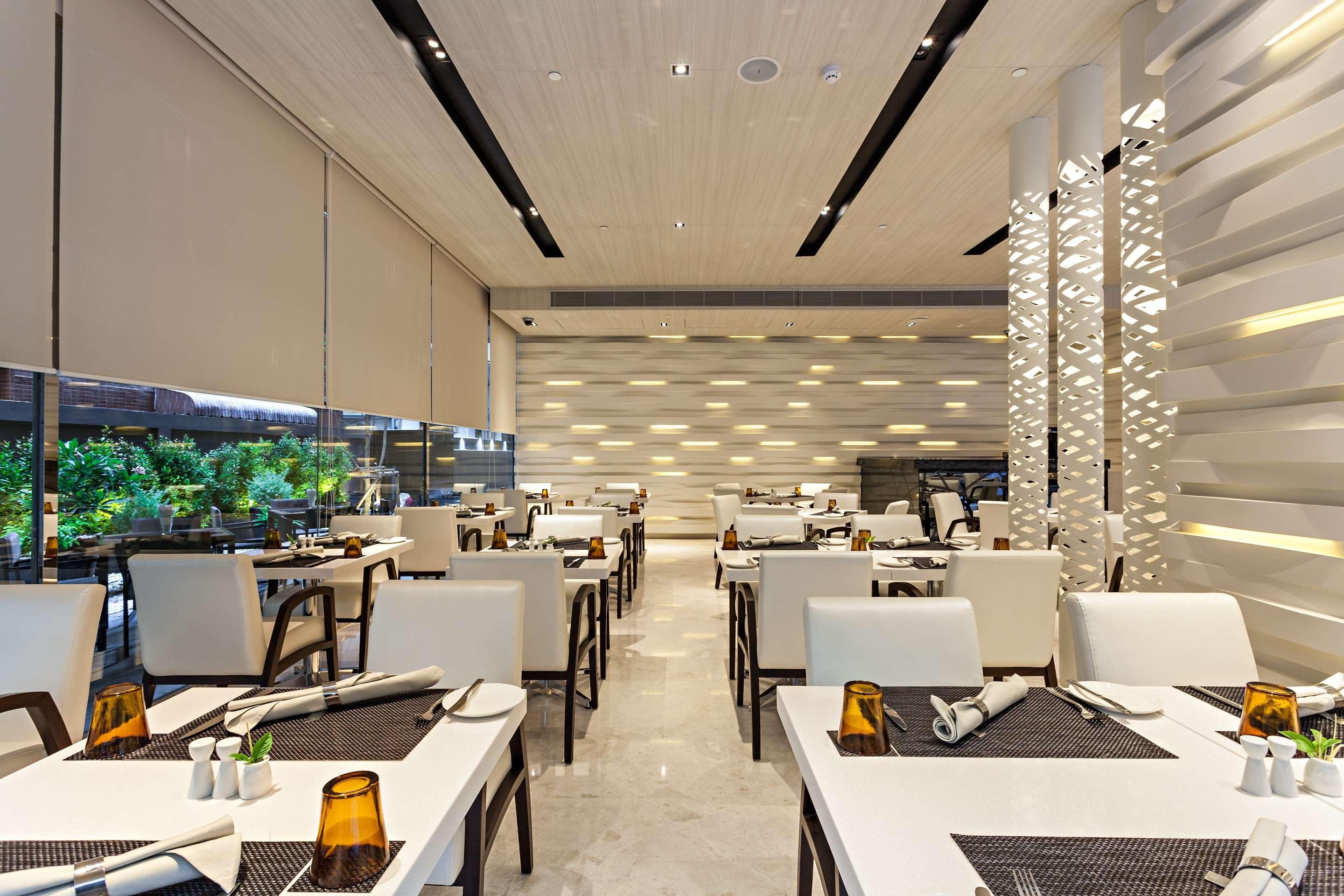 Hyatt Place Bangkok Sukhumvit 1 Exterior foto
